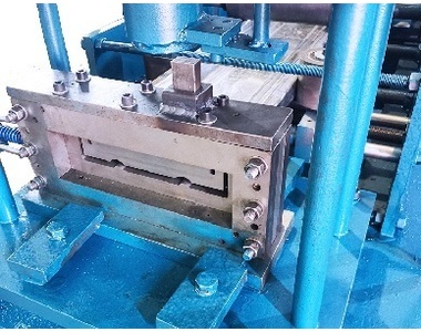 建筑鋼踏板成型機(jī)
