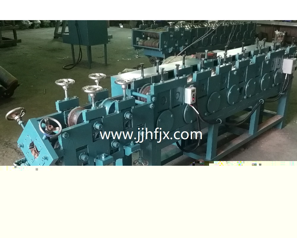圓鋼管調(diào)直除銹一體機(jī)